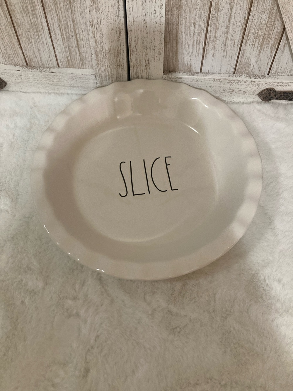 Rae Dunn  'SLICE' Pie Dish